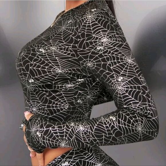 Black & Silver Spider Web Long Sleeved Crop Top - Picture 3 of 6
